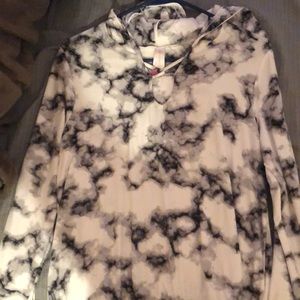 A cute shirt, never wore. Just wasn’t my type !